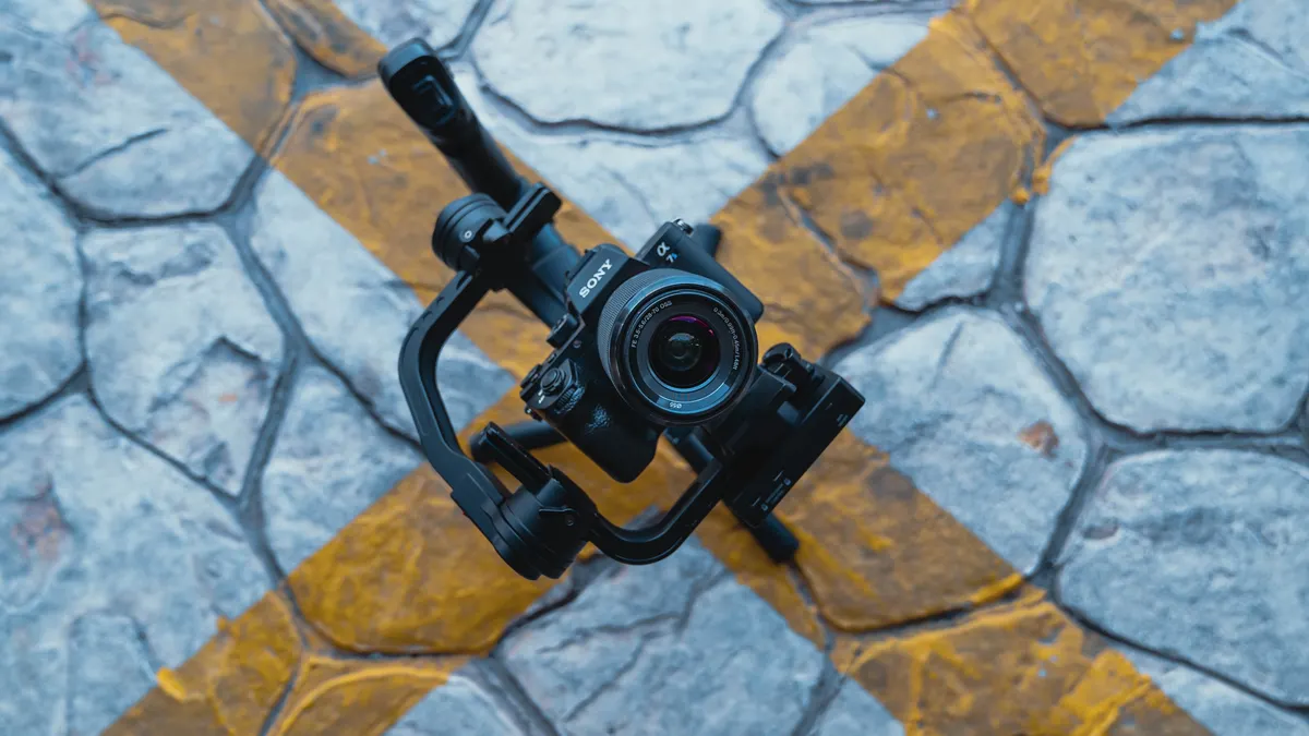 How to calibrate a gimbal for smoother footage camera mounted on a gimbal seen from above